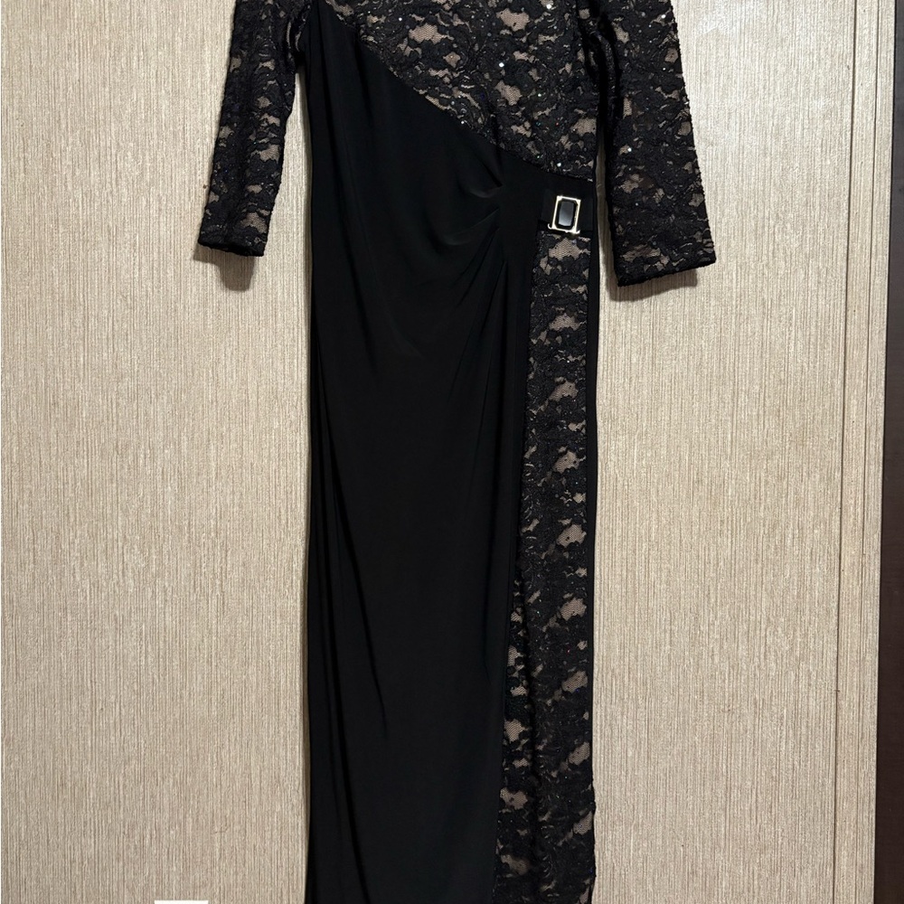 Elegant Black Lace Evening Gown